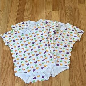 Tender Joy Baby Boy Bodysuit Lot of 3 Animal Print Size L (27–34 lb)